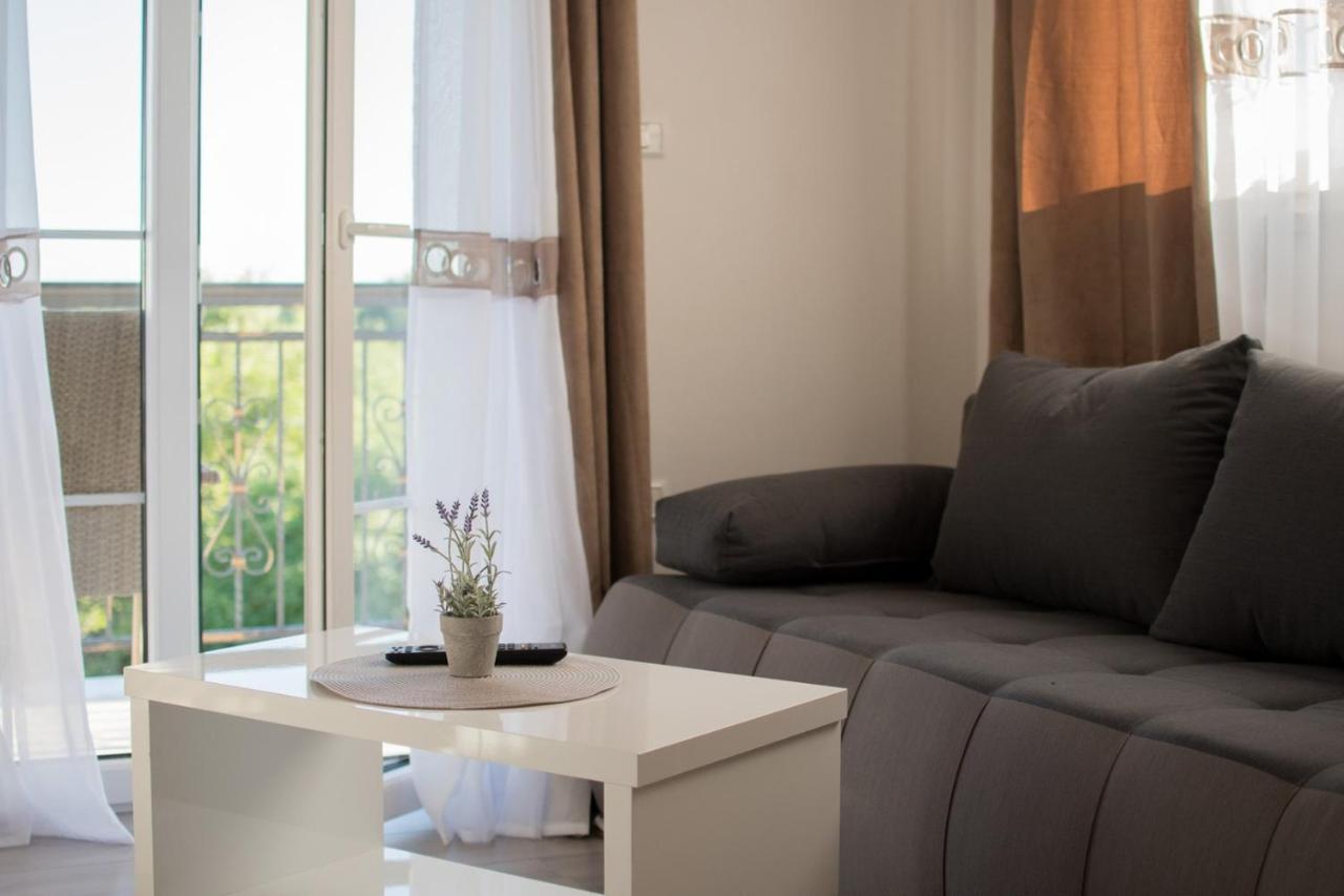Lavanda House With Apartments บูเย ภายนอก รูปภาพ